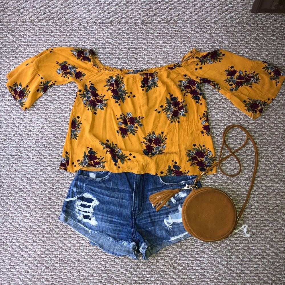 BE COOL off the shoulder top
